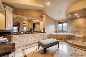 High Meadow by Avantstay Alpine Views w Indoor Pool Hot Tub Open Floor