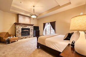 High Meadow by Avantstay Alpine Views w Indoor Pool Hot Tub Open Floor