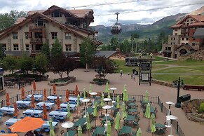 Blue Mesa Lodge 32A by Avantstay Located In The Heart Of Mountain Vill