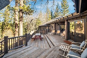 Heavenly Valley by Avantstay Home w Pool Sauna Hot Tub Game Room Tenni