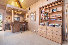 Heavenly Valley by Avantstay Home w Pool Sauna Hot Tub Game Room Tenni