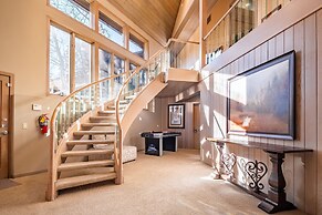 Heavenly Valley by Avantstay Home w Pool Sauna Hot Tub Game Room Tenni