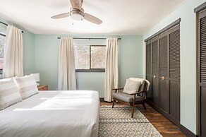 Quiet River Bend Cabin by Avantstay 35 Mins to Mt Bachelor 10 Mins to 