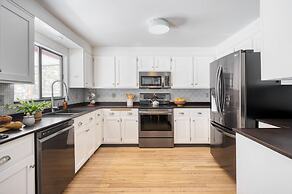 Quiet River Bend Cabin by Avantstay 35 Mins to Mt Bachelor 10 Mins to 