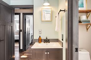 Quiet River Bend Cabin by Avantstay 35 Mins to Mt Bachelor 10 Mins to 