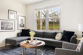 Hart Suite 3 by Avantstay Gorgeous Town House w Modern Amenities in Na