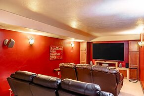 Red Hawk by Avantstay Charming Cabin w Theatre Spa 5mins to Deer Valle