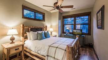 Red Hawk by Avantstay Charming Cabin w Theatre Spa 5mins to Deer Valle