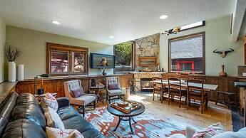 Red Hawk by Avantstay Charming Cabin w Theatre Spa 5mins to Deer Valle