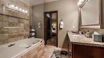 Red Hawk by Avantstay Charming Cabin w Theatre Spa 5mins to Deer Valle