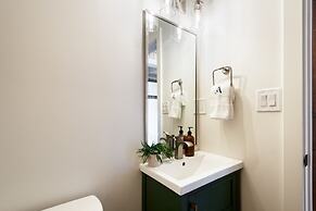 Quicksilver by Avantstay Park City Town House in Great Location