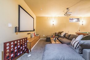 River Rock by Avantstay 8 Bedroom Ski Estate w Hot Tub Movie Theatre 1