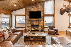 Teddy by Avantstay Majestic Cabin in Big Bear w Balcony