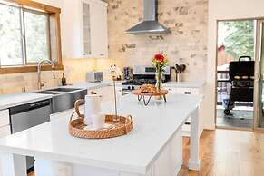 Teddy by Avantstay Majestic Cabin in Big Bear w Balcony