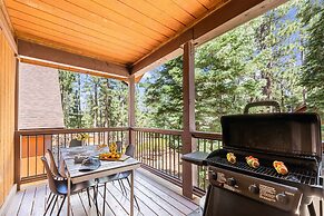 Teddy by Avantstay Majestic Cabin in Big Bear w Balcony