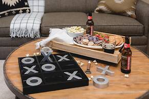 Klamath by Avantstay Gorgeous Mountain Home w Fire Pit Spa Lake Views