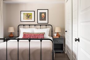 Mccreery by Avantstay Stylish Spacious Nashville Flat w Modern Design