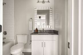Mccreery by Avantstay Stylish Spacious Nashville Flat w Modern Design