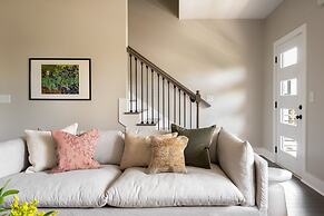 Mccreery by Avantstay Stylish Spacious Nashville Flat w Modern Design