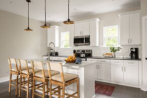 Mccreery by Avantstay Stylish Spacious Nashville Flat w Modern Design