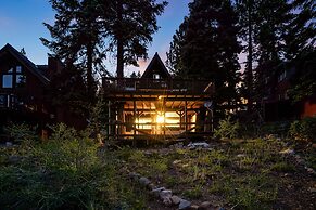 Horizon by Avantstay Stunning A-frame Cabin w Hot Tub Billiards Lake V