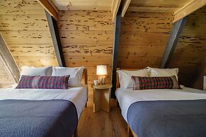 Horizon by Avantstay Stunning A-frame Cabin w Hot Tub Billiards Lake V