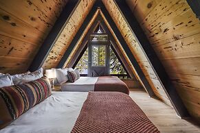 Horizon by Avantstay Stunning A-frame Cabin w Hot Tub Billiards Lake V