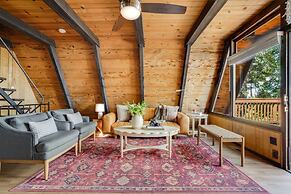 Horizon by Avantstay Stunning A-frame Cabin w Hot Tub Billiards Lake V