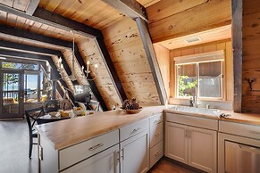 Horizon by Avantstay Stunning A-frame Cabin w Hot Tub Billiards Lake V