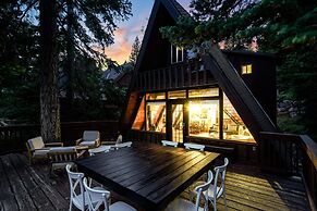 Horizon by Avantstay Stunning A-frame Cabin w Hot Tub Billiards Lake V