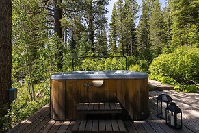 Everett by Avantstay 5mins to Palisades Tahoe w HOT TUB