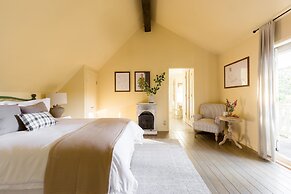 Everett by Avantstay 5mins to Palisades Tahoe w HOT TUB