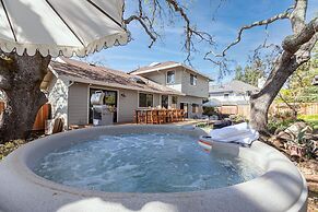 Jasmine by Avantstay Entertainers Paradise w Hot Tub Pool Table Large 