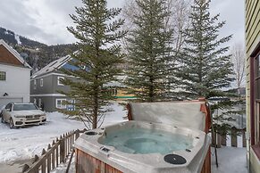 Bachman Village 14 by Avantstay Close To Town The Slopes w Hot Tub Per