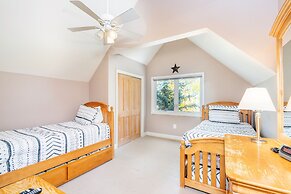 Bachman Village 14 by Avantstay Close To Town The Slopes w Hot Tub Per