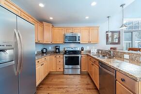 Bachman Village 14 by Avantstay Close To Town The Slopes w Hot Tub Per