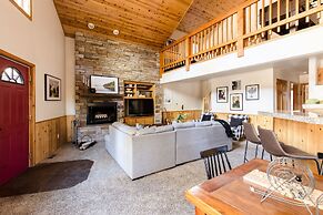 Jumper By Avantstay Serene Stylish Cabin w Hot Tub