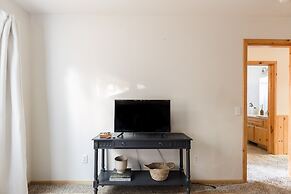 Jumper By Avantstay Serene Stylish Cabin w Hot Tub