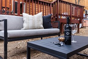 Jumper By Avantstay Serene Stylish Cabin w Hot Tub