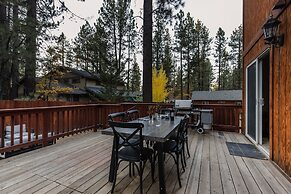 Jumper By Avantstay Serene Stylish Cabin w Hot Tub