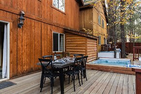 Jumper By Avantstay Serene Stylish Cabin w Hot Tub