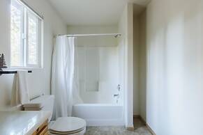 Jumper By Avantstay Serene Stylish Cabin w Hot Tub