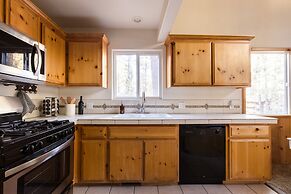 Jumper By Avantstay Serene Stylish Cabin w Hot Tub