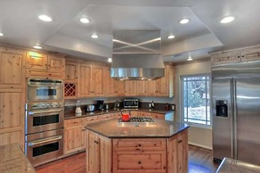 Boulder Bay Lodge by Avantstay Boulder Bay Home w Hot Tub Large Patio 