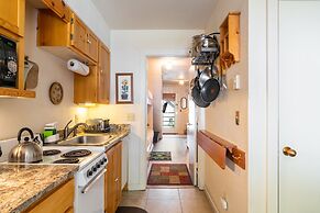 Viking Lodge 319 by Avantstay Great Ski Access w Communal Pool Hot Tub