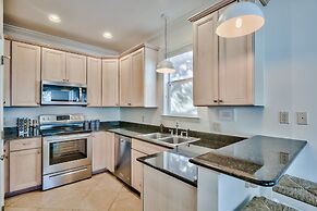 Coral By Avantstay Gorgeous Three Story Home w Two Balconies