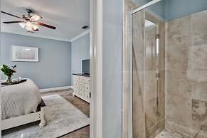 Coral By Avantstay Gorgeous Three Story Home w Two Balconies