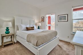 Coral By Avantstay Gorgeous Three Story Home w Two Balconies