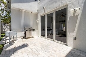 Sea Breeze by Avantstay Across From Fort Lauderdale Beach Pool Out Doo