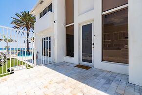 Sea Breeze by Avantstay Across From Fort Lauderdale Beach Pool Out Doo
